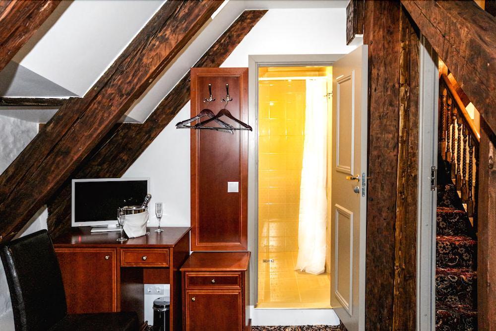 Three Crowns Residents Hotel Tallinn Ngoại thất bức ảnh