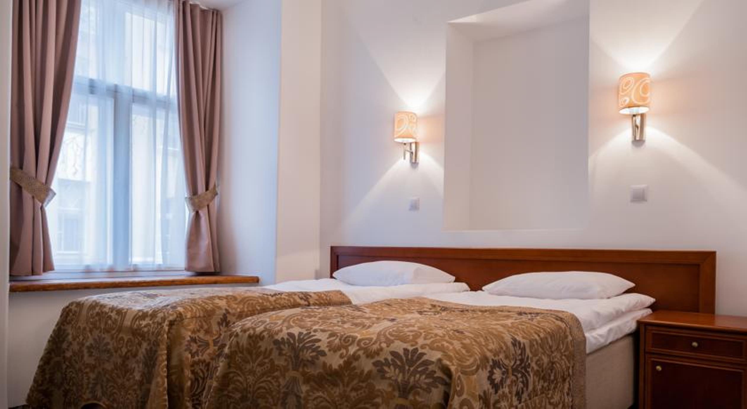 Three Crowns Residents Hotel Tallinn Ngoại thất bức ảnh