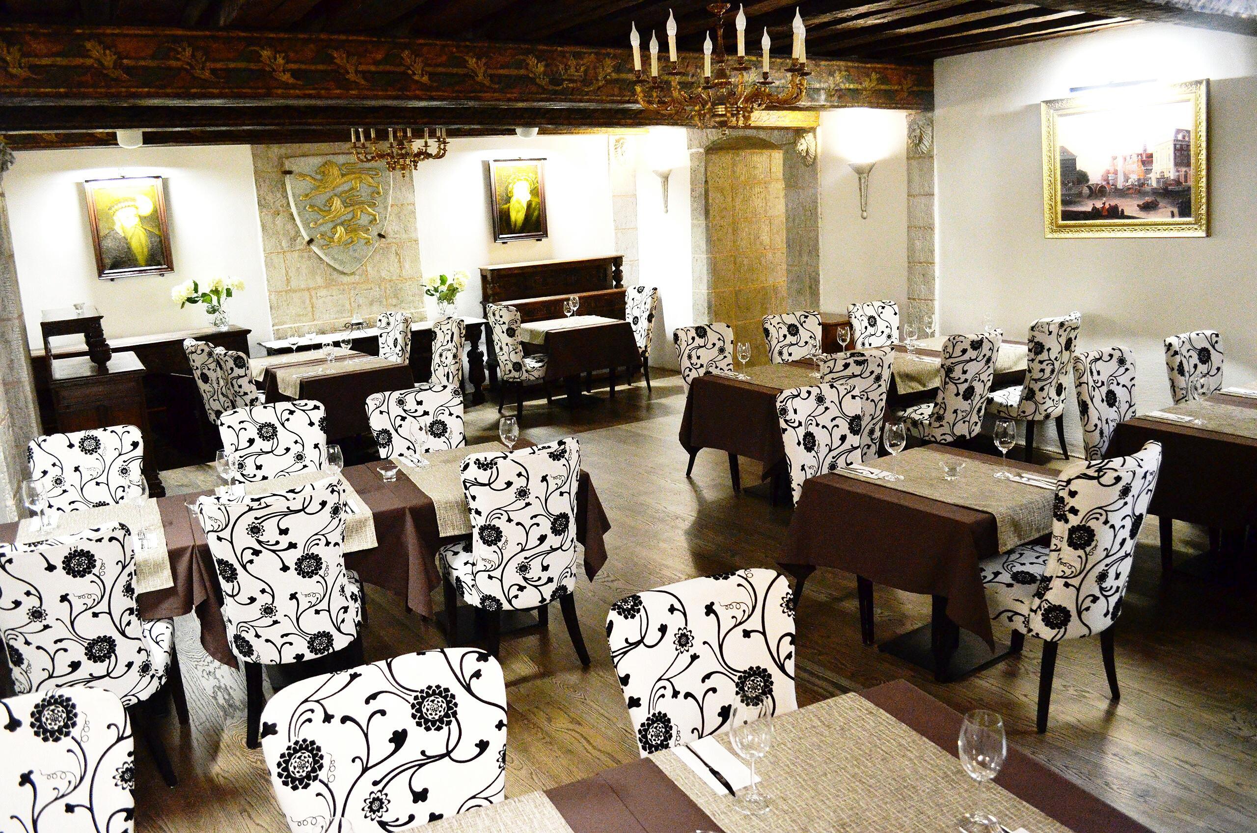 Three Crowns Residents Hotel Tallinn Ngoại thất bức ảnh