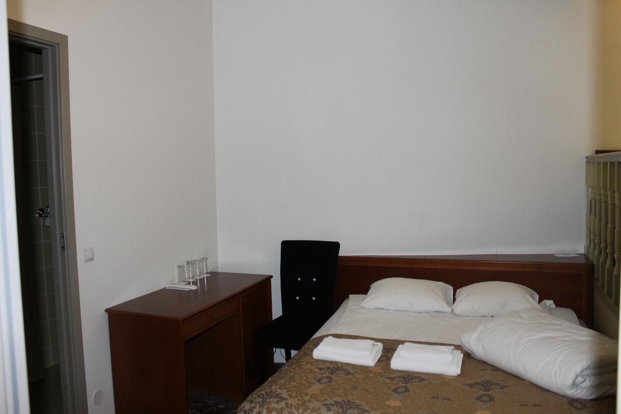 Three Crowns Residents Hotel Tallinn Ngoại thất bức ảnh