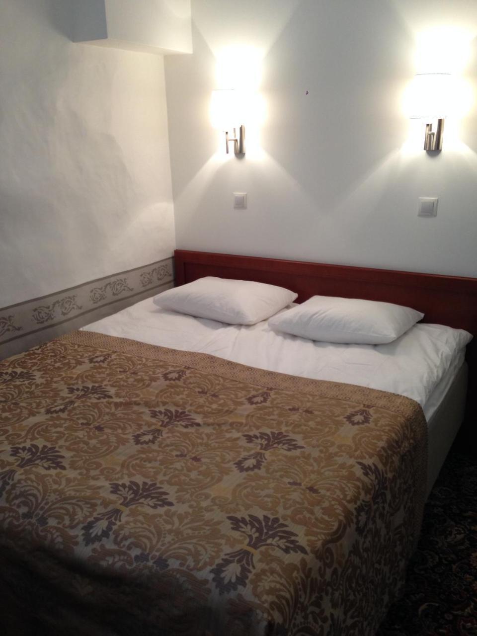 Three Crowns Residents Hotel Tallinn Ngoại thất bức ảnh