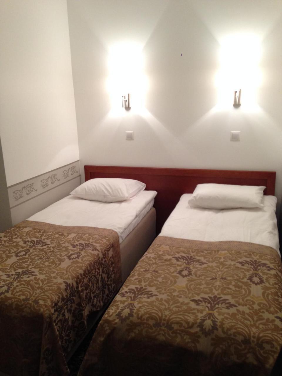 Three Crowns Residents Hotel Tallinn Ngoại thất bức ảnh