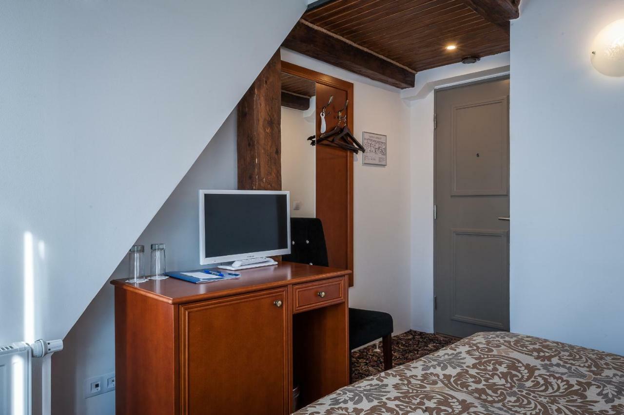 Three Crowns Residents Hotel Tallinn Ngoại thất bức ảnh